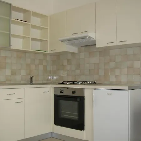 Car Apartman *