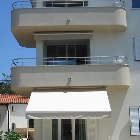 Apartman Car
