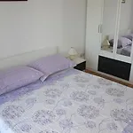 شقة Car